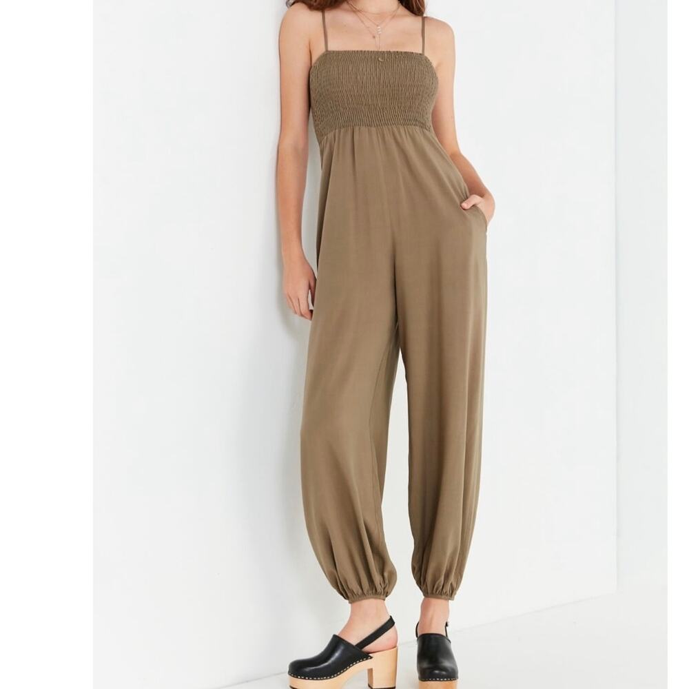 urban outfitters uo smocked tie strap jumpsuit women xsmall xs
